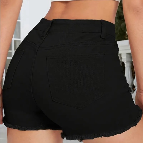 Black denim cut off high waisted stretched shorts ripped size XL never worn - Picture 3 of 6